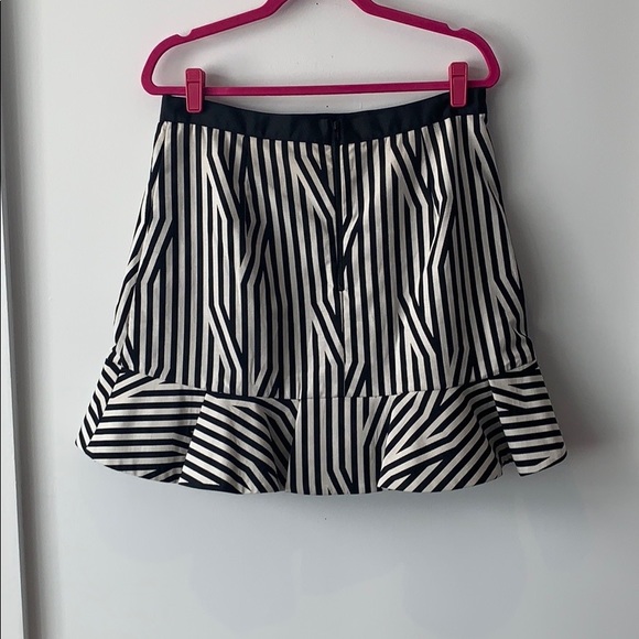 Self-Portrait Abstract Stripe Ruffle Skirt 10 - Picture 6 of 6